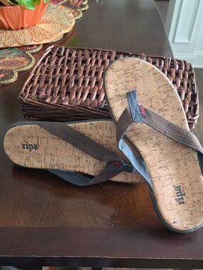 Ripa Men's Brown Cork-Style Flip Flops